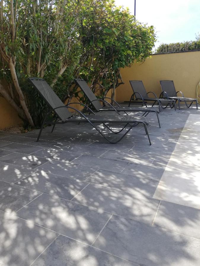 Molleges Maison Provencale Spa Sauna Piscine מראה חיצוני תמונה