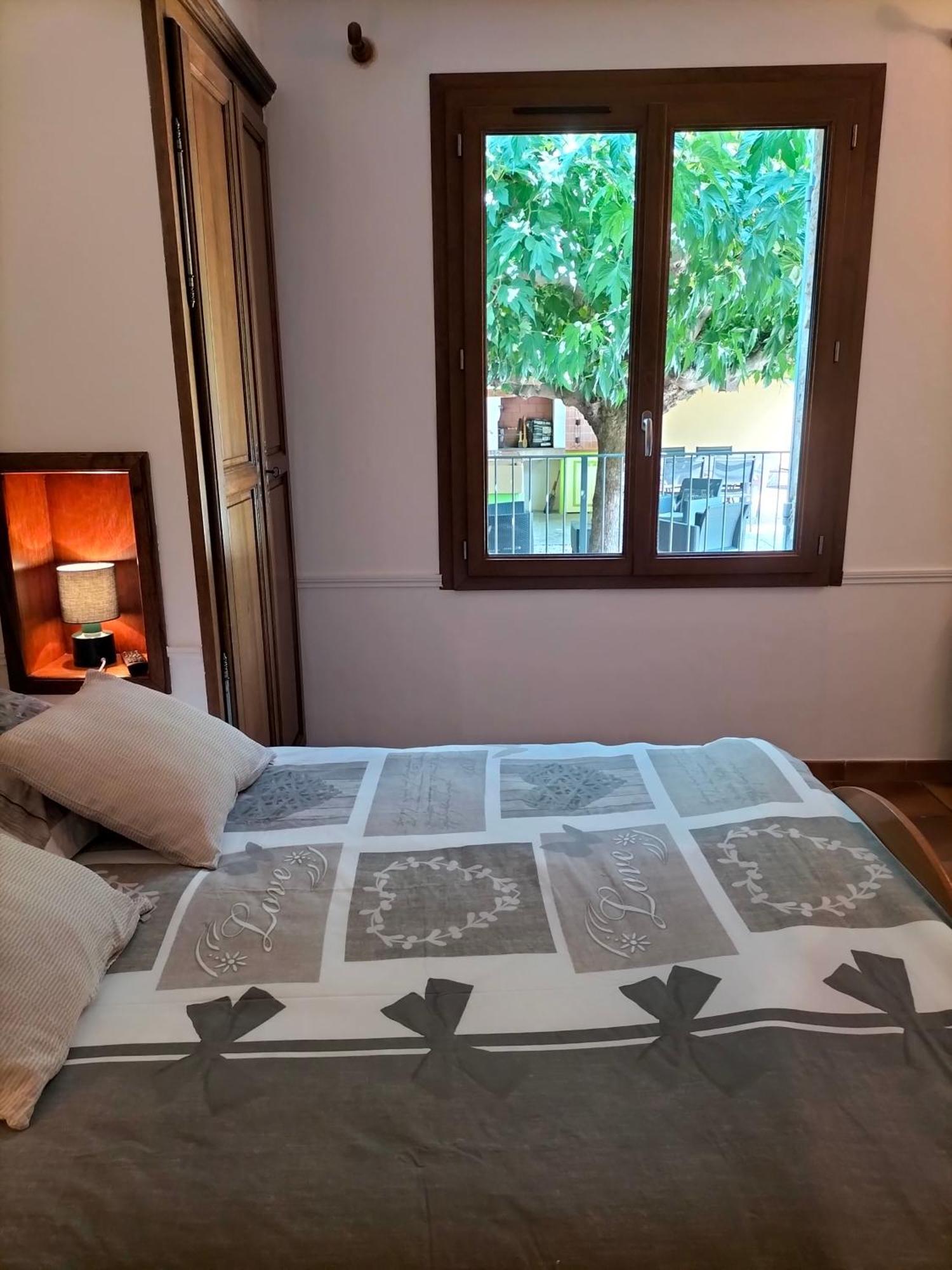Molleges Maison Provencale Spa Sauna Piscine מראה חיצוני תמונה